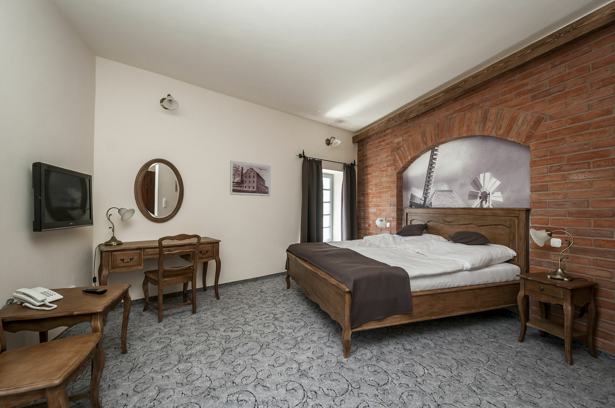 Malom Hotel Debrecen Luaran gambar